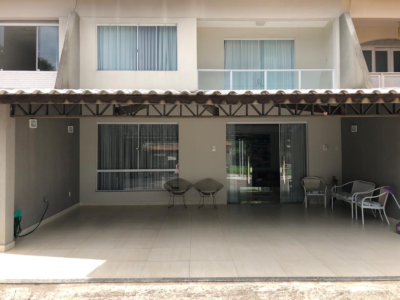 CASA EM CONDOMÍNIO