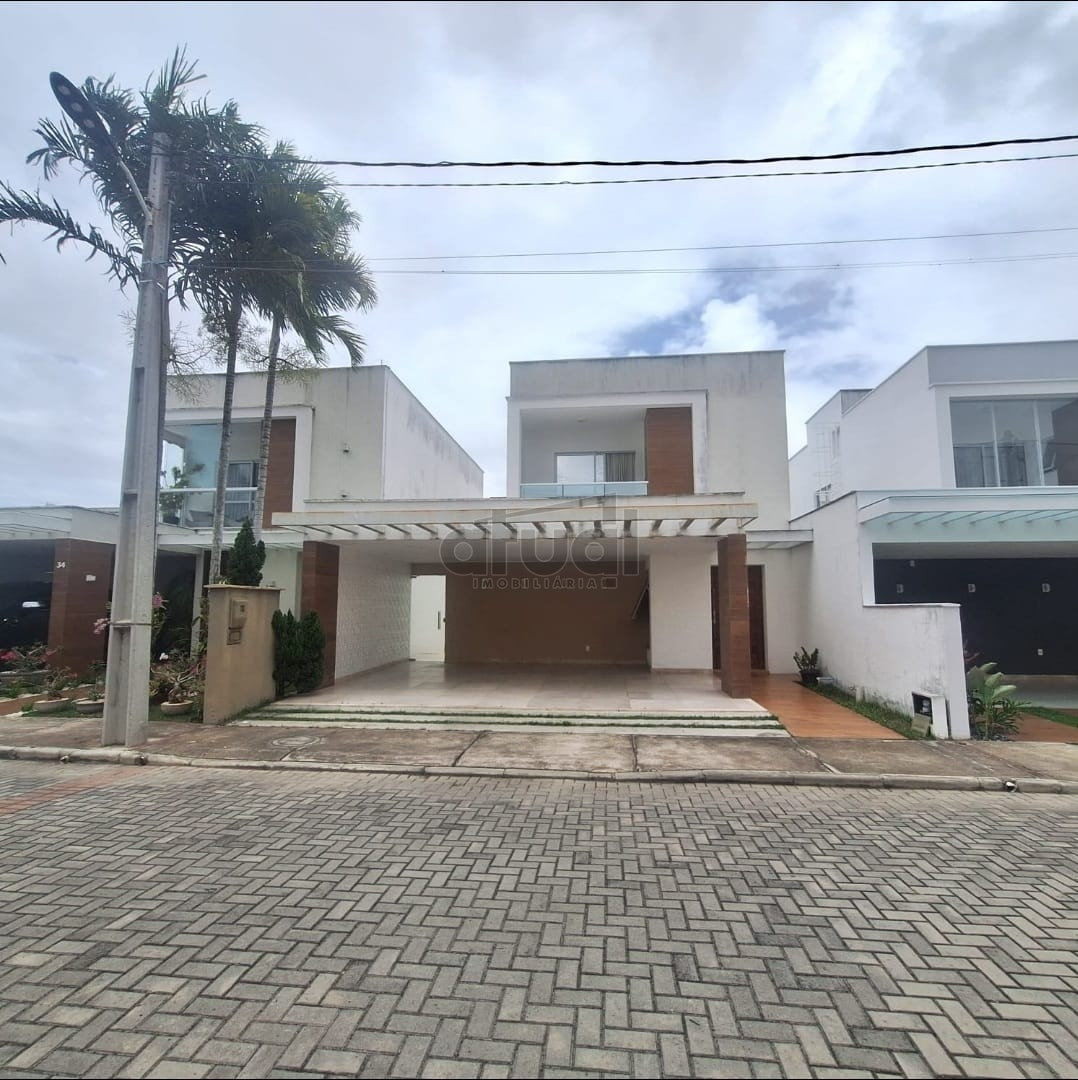 CASA EM CONDOMÍNIO