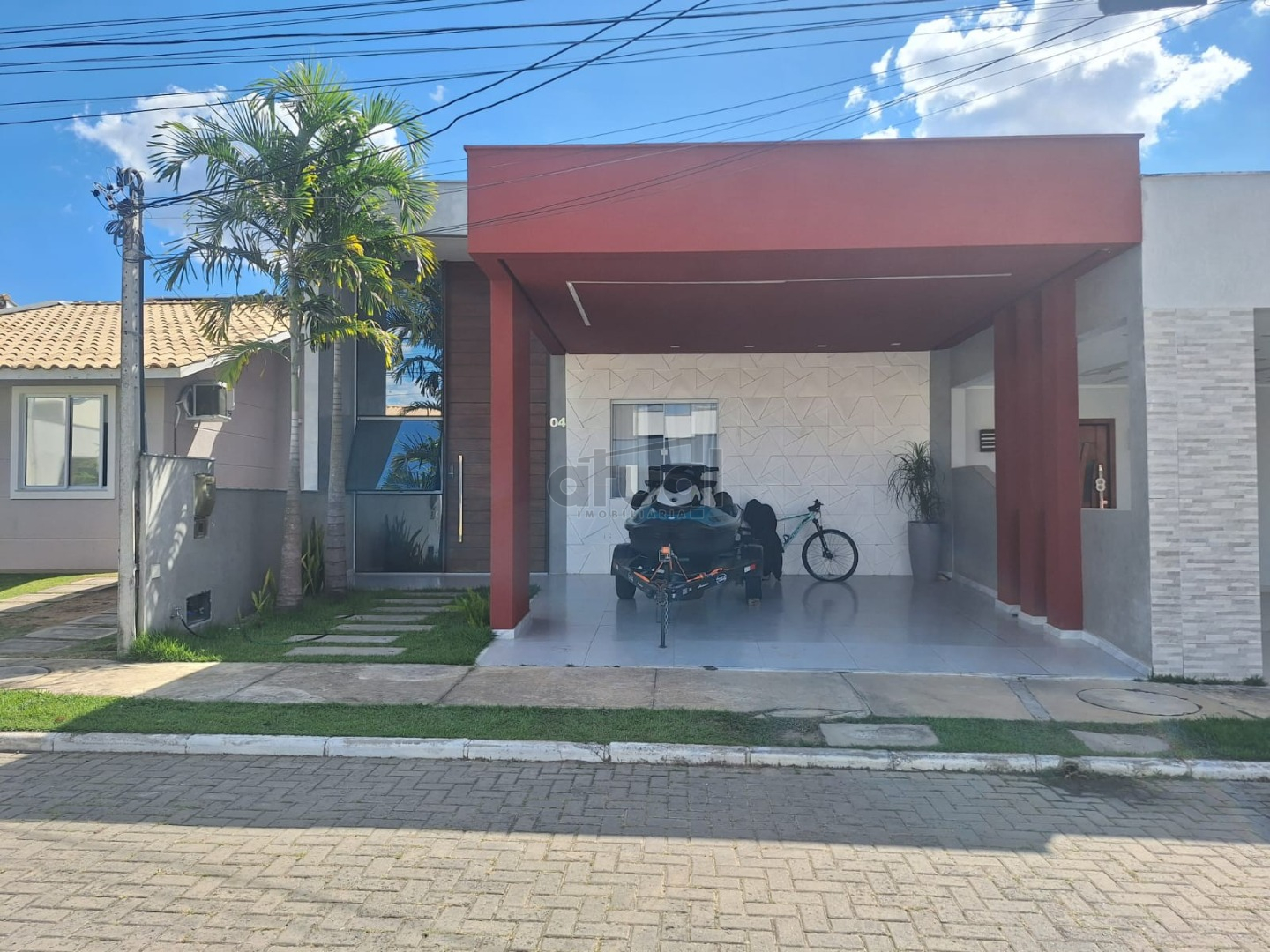 CASA EM CONDOMÍNIO