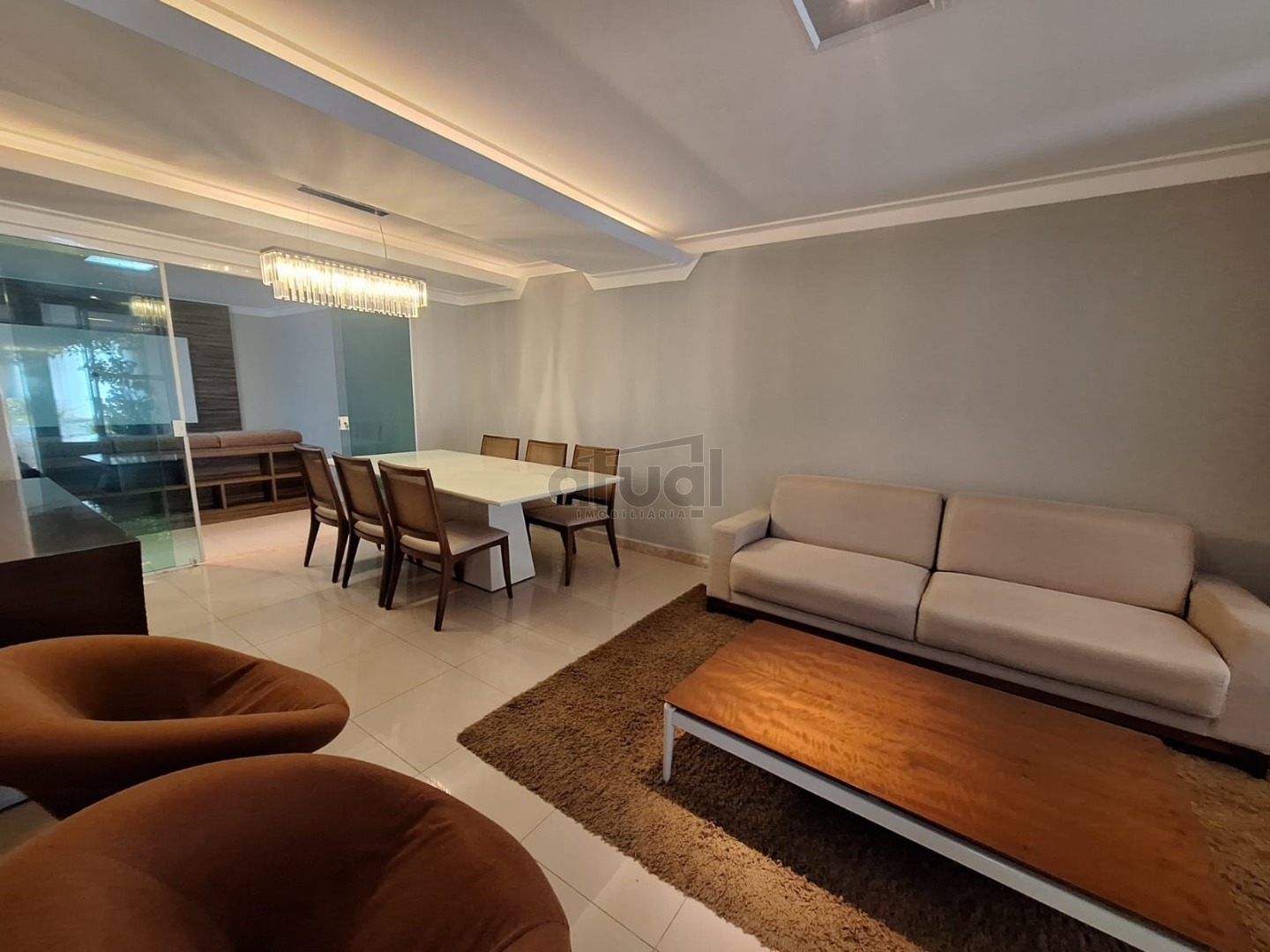 CASA EM CONDOMÍNIO