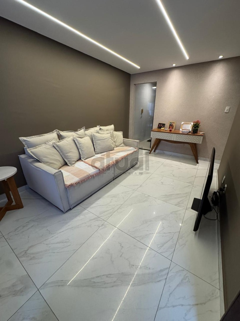 CASA EM CONDOMÍNIO