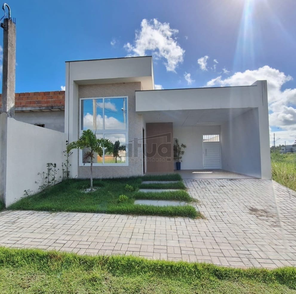 CASA EM CONDOMÍNIO