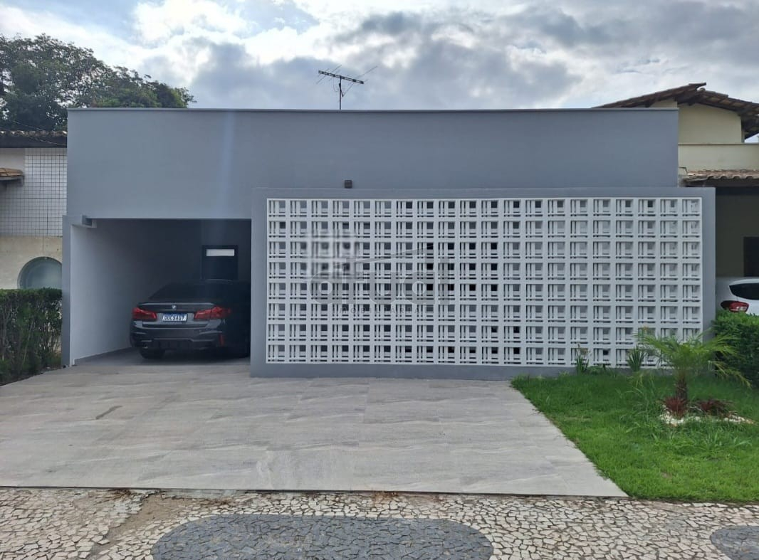 CASA EM CONDOMÍNIO