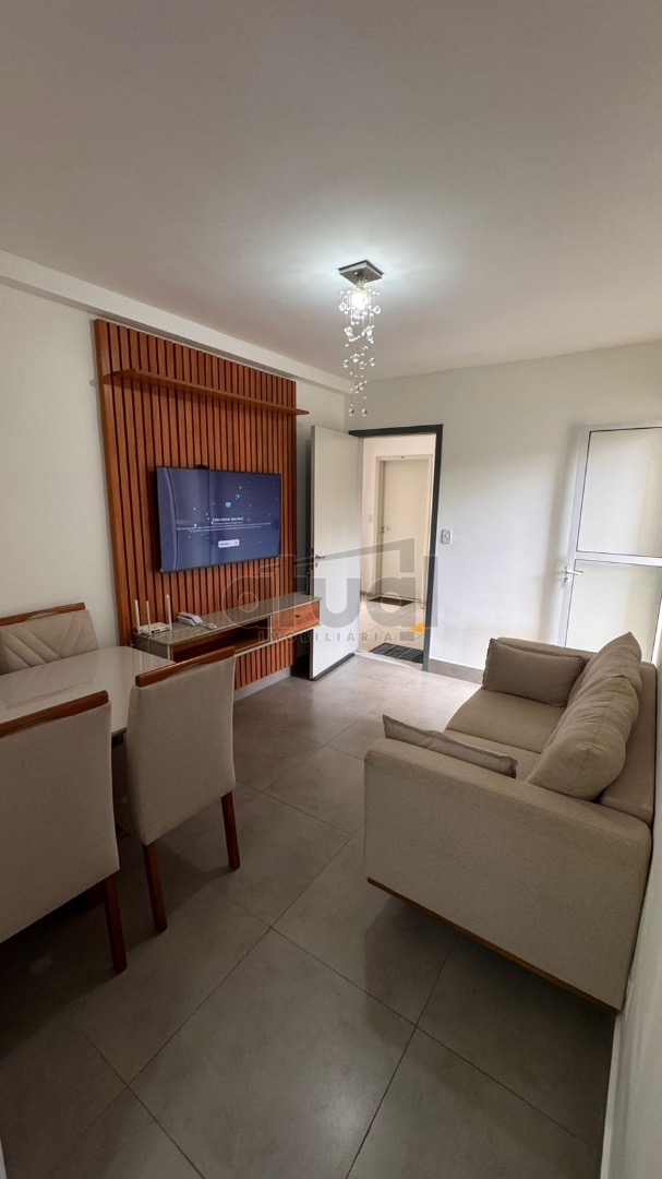 CASA EM CONDOMÍNIO