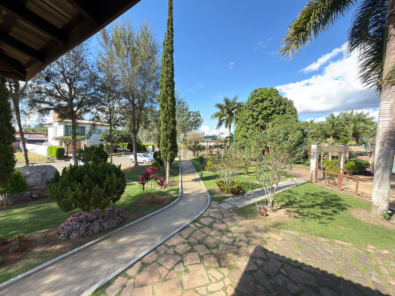 LOTE EM CONDOMÍNIO