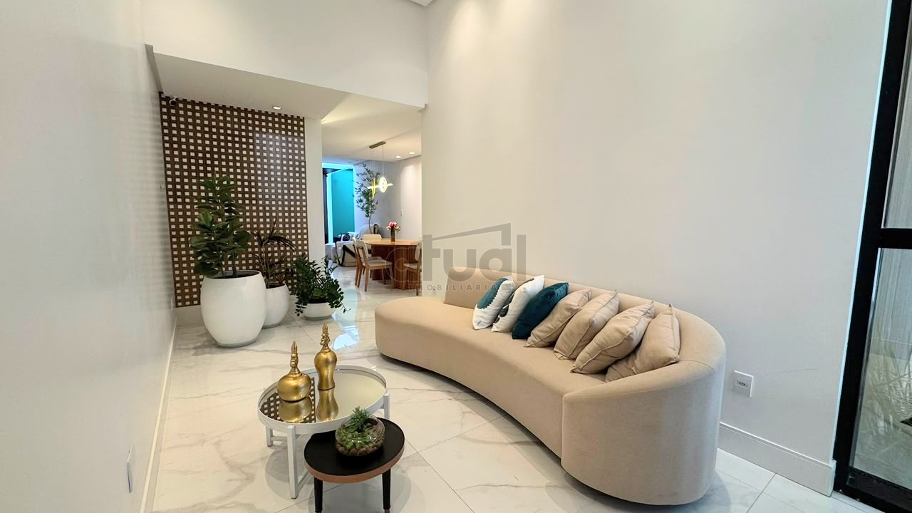 CASA EM CONDOMÍNIO