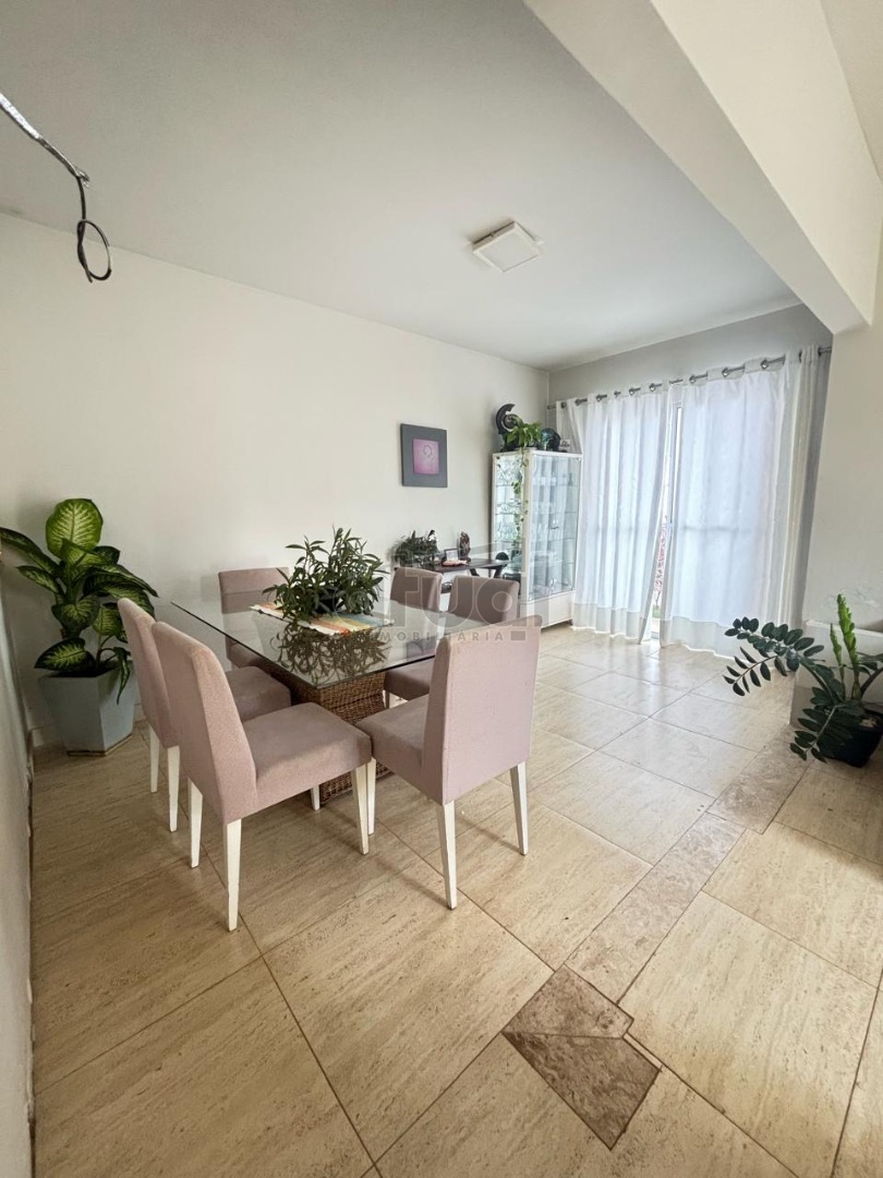 CASA EM CONDOMÍNIO